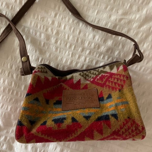 Pendleton Handbags - Pendleton Crossbody Purse //